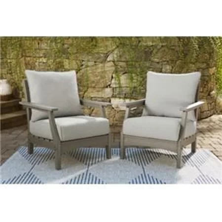 Pair of Outdoor Lounge Chairs